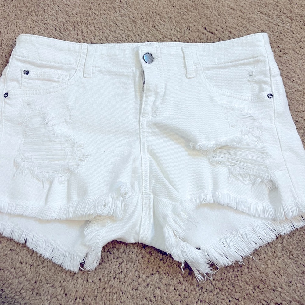Almost new white shorts